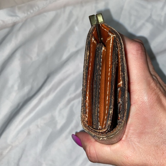 EUC Patricia Nash Cauchy Leather Frame Wallet Floral Print. - Picture 9 of 16